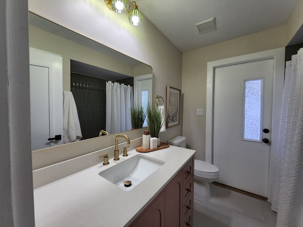 Dunedin Stoneybrook modern bathroom design